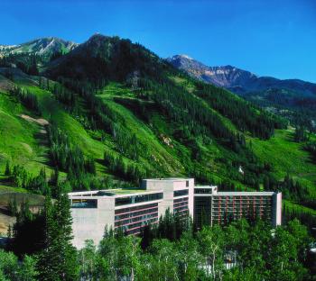 Cliff Lodge